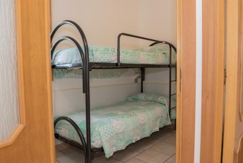 trilo_6_posti_-_residence_san_luca_vieste_-_letto_a_castello